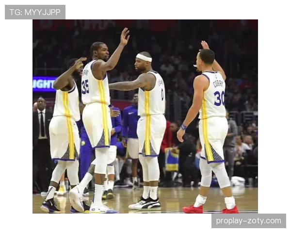 抢点撕开防线，艾克森本赛季回归中锋较上季更高效